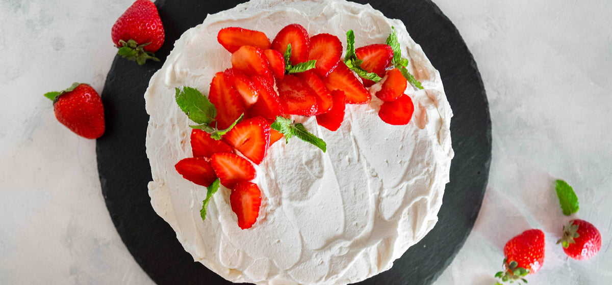 TORTA ALLA PANNA E FRAGOLE
