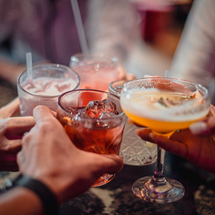 COCKTAIL MAKING - TEAM BUILDING